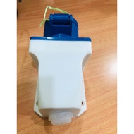 16A 3PIN WALL SOCKET