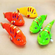 Đồ Chơi Cá Xoay Dẫn Động Bằng Tay Quay Giáo Dục Dành Cho Trẻ Em Đồ Chơi Đi Bộ Gió Cho Bé Trai Và Bé