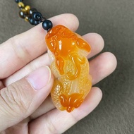 Tự nhiên một nửa màu vàng khá Agate Pixiu Mặt dây chuyền Vua Pixiu cỡ lớn cho nam của phiên bản Chal