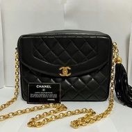 Chanel 雕花鍊相機包