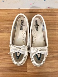 真品 Minnetonka 莫卡辛 牛皮 BEADED KILTY MOC圖騰串珠牛皮莫卡辛-白色