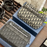 di*r_ CD Montaigne Camera beg