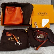 Tod’s Mini ‘T’ Bag in Leather小手提包、斜背包（橘色）