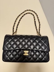 Chanel CF 25 羊皮黑金 Classic Flap 25 Bag Black Lambskin Gold 