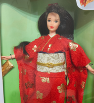 收藏型芭比娃娃日本新年快樂芭比Happy New Year Barbie/紅色和服版/Steffie臉模/盒損現貨