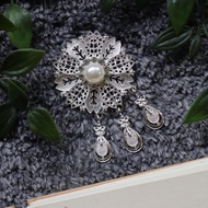 Bros kebaya / bros kutubaru / bros dada / bros cantik / bros branded / bros wanita / aksesoris cewek