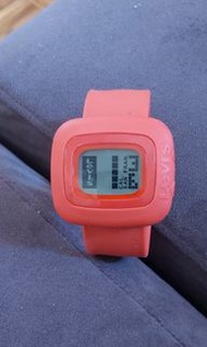 Levi’s 電子手錶