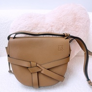 Loewe dual gate 小號棕色馬鞍包