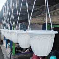 Italian hanging pot 17cm white