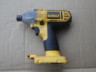 電動工具:美國 DEWALT 得偉 DC810 28V 充電式電動衝擊起子(板手)機.單主機(實機拍攝)＿