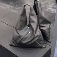 【震撼撿漏價💰全網最低價💫】Maison Margiela/梅森馬吉拉 黑銀多拉鍊解構三角hobo