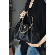 25Bag 25C Caviar 25Bag Grain Surface Small Small Size Classic Logo Logo Grain Surface Small Underarm