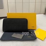 FENDI 7M0174 Zucca 拉鍊長皮夾 長錢包 黑色 二手精品