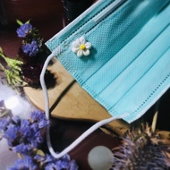 口罩香氛扣|插畫浮雕小雛菊-醫療級石膏-強力吸磁扣-需自備精油