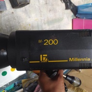 Lampu studio Jinbei milleniaM200