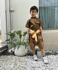 ชุดไทยเด็กผู้ชาย ชุดไทยราชปะแตนเด็กผู้ชาย เสื้อ+โจง+ผ้าคาดเอว โจงกระเบนคละลายนะคะ