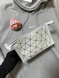 現貨 化妝包 ISSEY MIYAKE 三宅一生 BAO BAO  幾何 方格 名片 斜背包 手提包 肩包 背包 小包 手機包 錢包 外出包 時尚 潮流 休閒