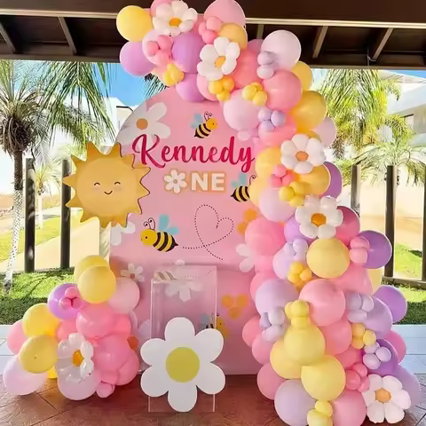 121PCS Daisy Latex Balloon Wreath Set, suitable for wedding season, birthdays, pop parties, and brid