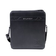 Playboy รุ่น Sleek Messenger Bag กระเป๋าสะพายข้างผู้ชาย รหัส ST-B253PBM327-BK แต่งเส้นแถบแต่งหูหิ้ว