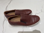 Hush Puppies 防水皮鞋