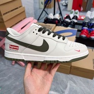 Supreme x Nike SB Dunk Low