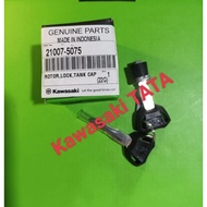 KLX tank key, Dtraker 150, W175. Original kawasaki.