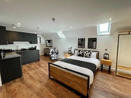Booking Urban Stisted