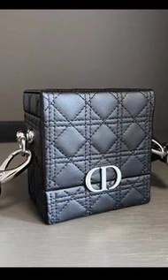 很能裝東西👍🏻已改裝美美的 ❤️Christian Dior 化妝袋全新專櫃 禮品✨化妝袋 /pouch /clutch / Cosmetic bag /筆袋/ 多用途手袋 /手拿 色手拎袋 Hand