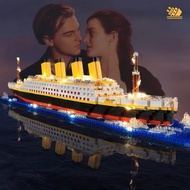 Besar✨Mainan kapal Titanic 6000 pcs /Mini Bricks Model Titanic Cruise Ship Model Boa/ Mainan lego an