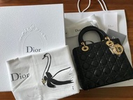 Dior 經典款黛妃包lady Dior 中款黑金-送twilly