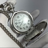 全新 Weidi 銀色懷錶 壓紋 石英 復古 vintage 早期 White Metal Quartz Weidi Pocket Watch Embossed 擺設 道具 收藏