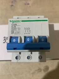 MCB 35 Amper 3 Pase Schneider Original 100%