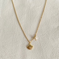 Cordelia necklace | shell necklace | pearl necklace | stainless steel necklace