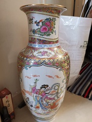 中國廣彩古董花瓶