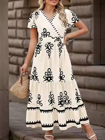 Plus Size Women's Summer Fitted Dress, Ditsy Floral Pattern, Casual Style, Moderate Fabric Thickness