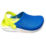 Crocs LiteRide Clog เด็ก (Get free 2 jibbitzs Per Pair) สีน้ำเงินเขียวออน มี Size C8------J3 รองเท้าสวย เบานิ่มใส่สบาย เด็กๆใส่แล้วน่ารักมากเลย