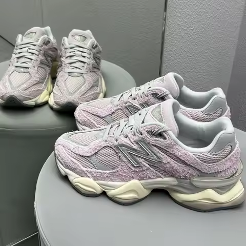 New Balance NB 9060 - versatile, durable, breathable, low-cut casual shoes for men and women, in pas