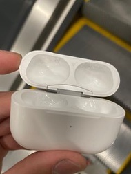 AirPods Pro2 lighting  充電盒