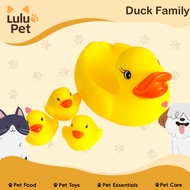 LuluPet 🦴 [4pcs] Mainan Itik Cute Duck Family Pet Toy Squeaky Floating Toys Dogs & Cats Fun Interact
