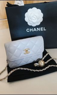 全新金球Chanel 灰色卡包腰包