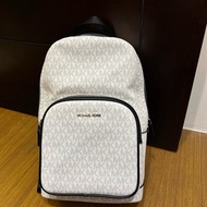 MICHAEL KORS COOPER滿版前口袋側背胸包