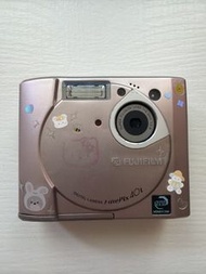 Fujifilm日本原廠hello kitty限定絕版 ccd FinePix 40i Pink