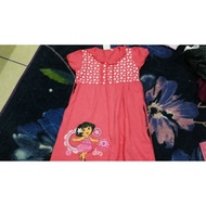 baju jalan warna pink