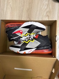 Nike LeBron 18 Low x Space Jam Sylvester Vs Tweety 2021