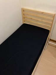 可配送整租全新單人床架+床底板條+單人彈簧床墊+單人床包黑色