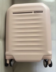 American Tourister  17吋粉紅色喼