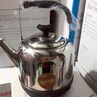 4L electric kettle automatically shuts off.
