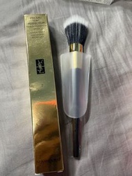 YSL 粉底掃