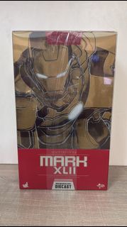 HOTTOYS MMS197 D02 MARVEL IRON MAN 3 DIECAST MK42 MARK XLII FIGURE