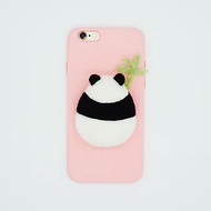 羊毛氈趴着的熊貓手機殼 抱着竹子太萌呆了 聖誕新年禮物